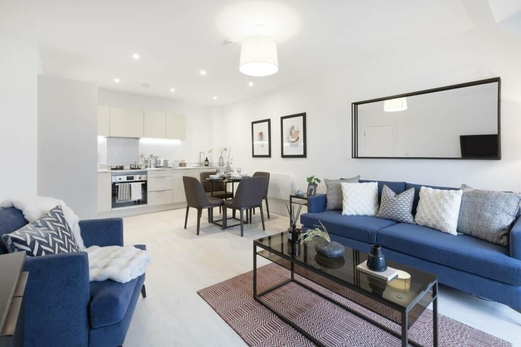 Flat St Albans Road in Watford