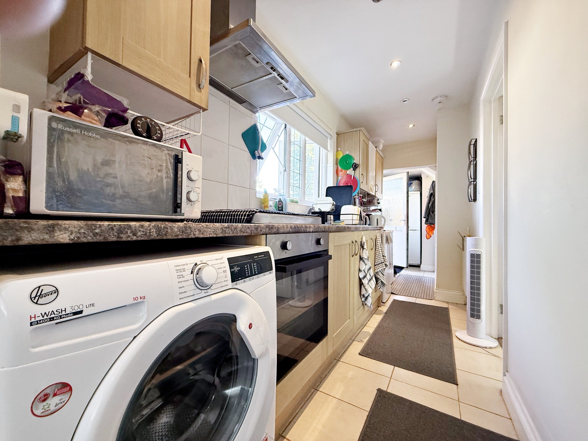 Flat Wellesley Avenue in Richings Park