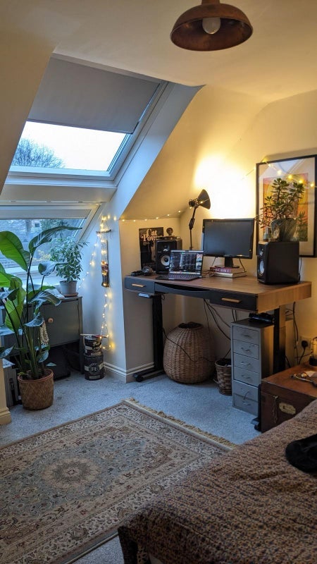 Room Summer Ground Drive in Bristol