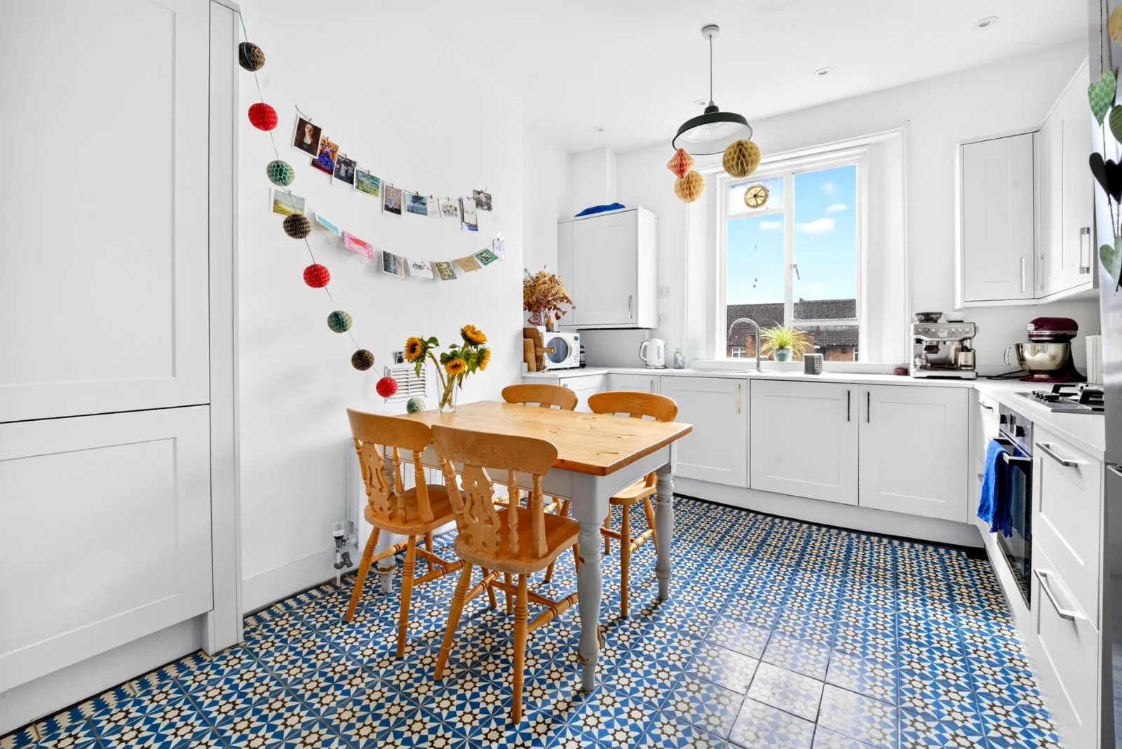 Flat Westbourne Road in Greater London