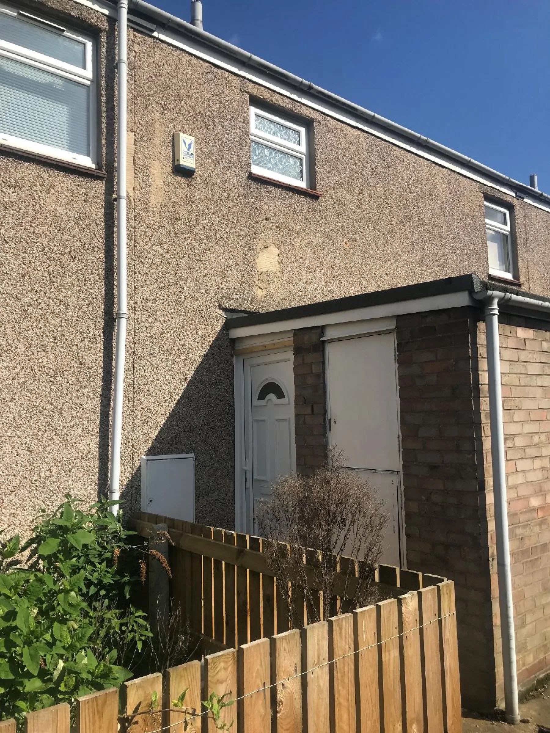 House Sweet Dews Grove in Hull