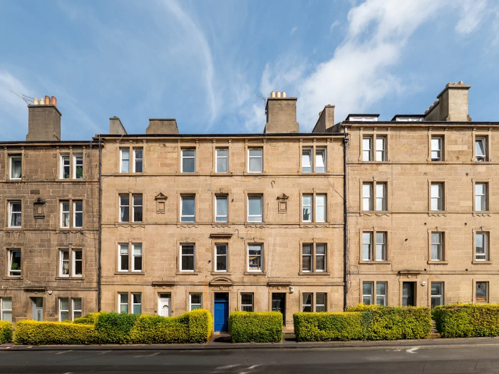 Flat Roseburn Place in City of Edinburgh