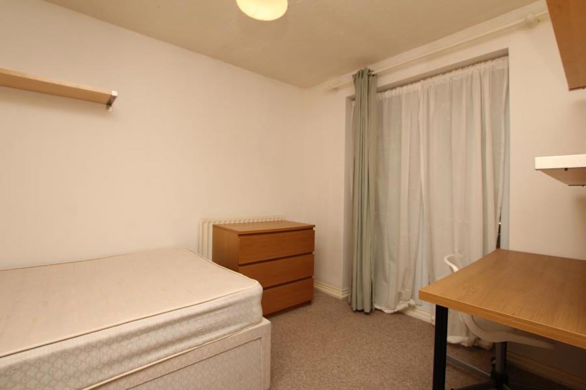 Flat Wren Close in Stoke Gifford