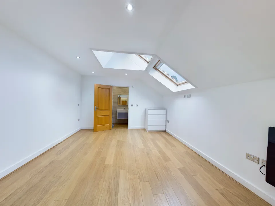 Flat Brackley Road in Salford