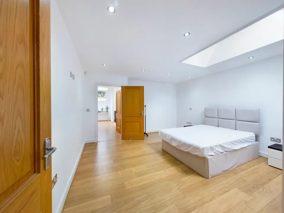 Flat Brackley Road in Salford
