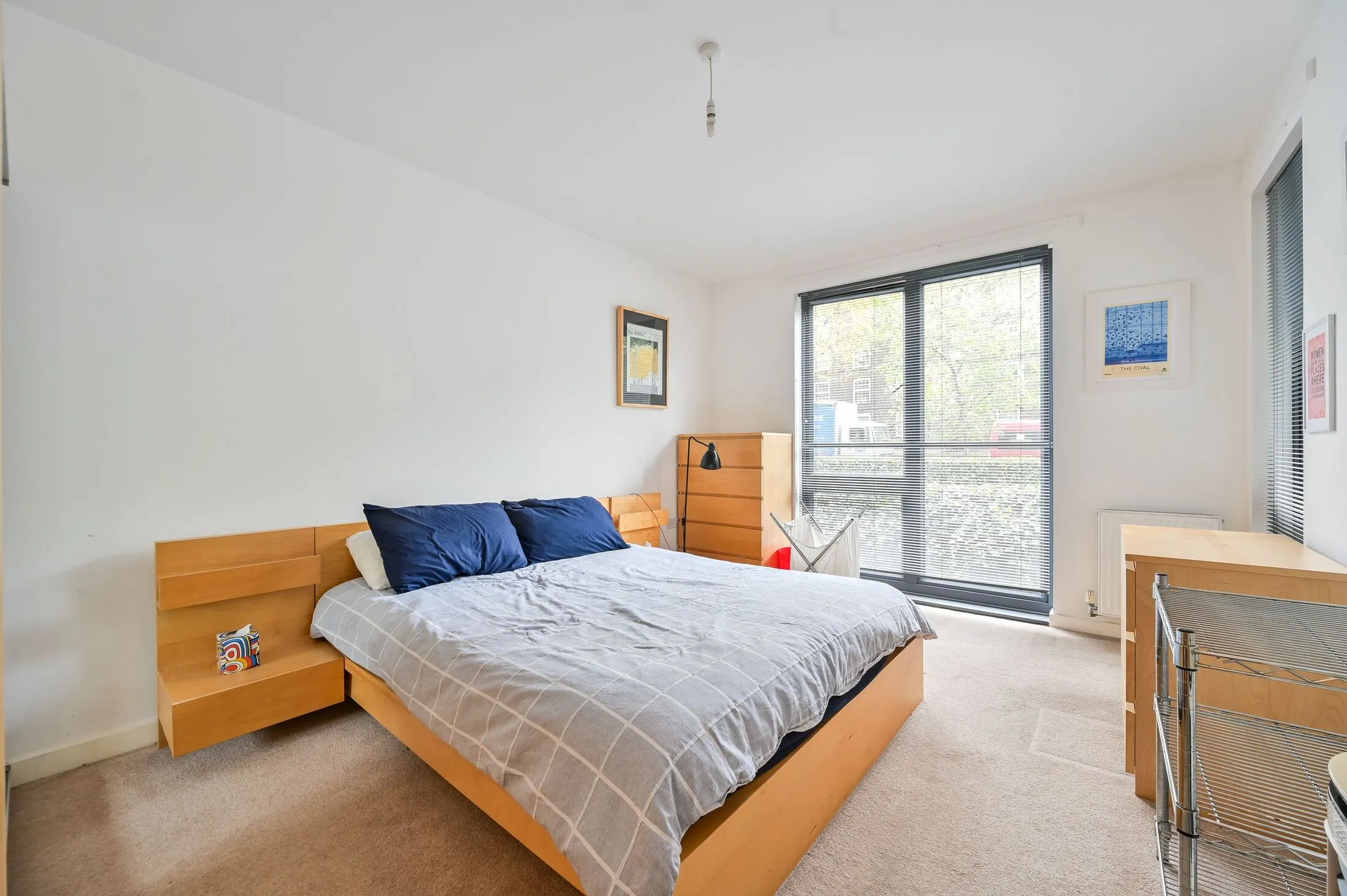 Flat Stewarts Road in Greater London