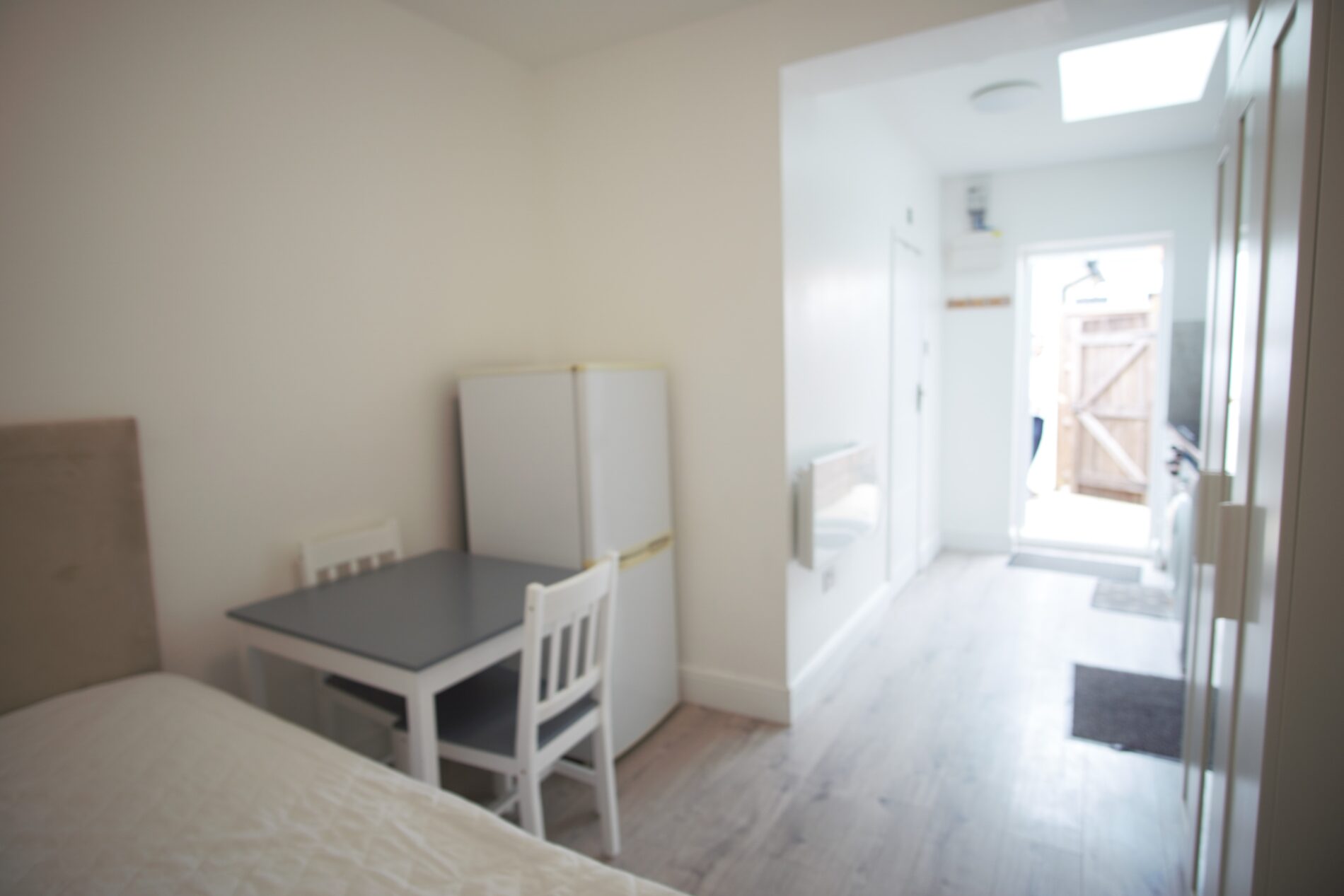 Flat Gainsborough Gardens in Greater London