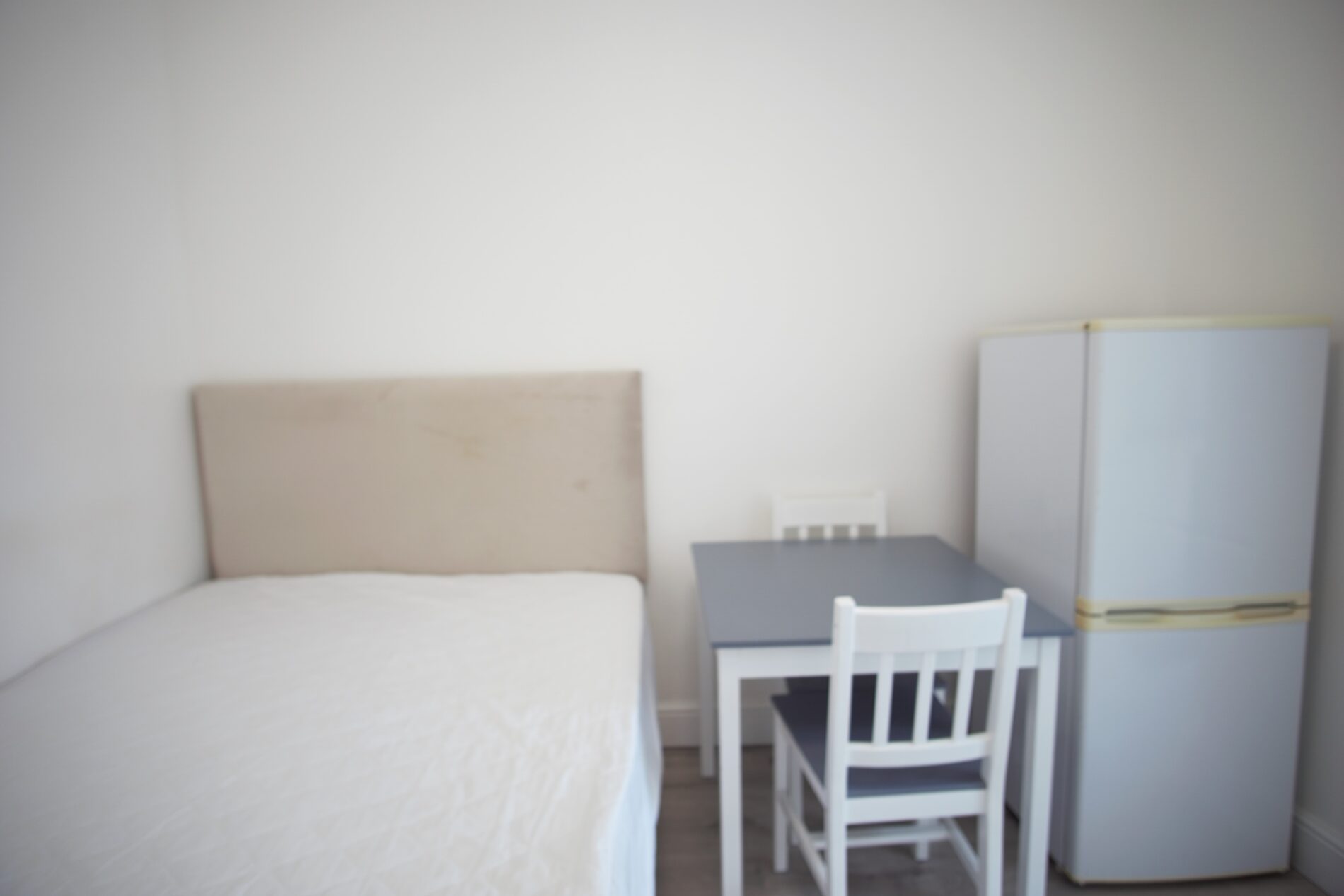 Flat Gainsborough Gardens in Greater London