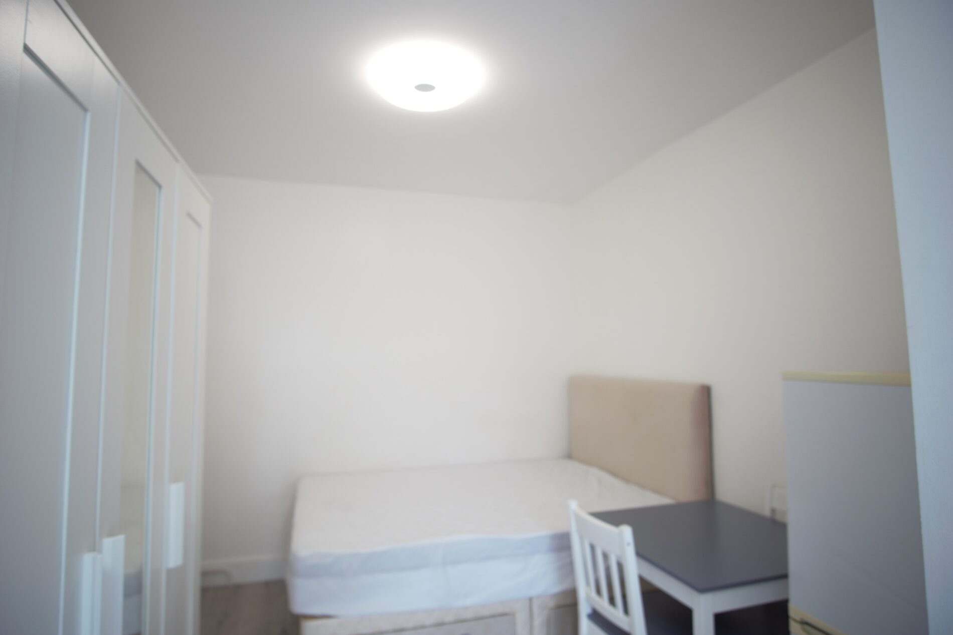 Flat Gainsborough Gardens in Greater London