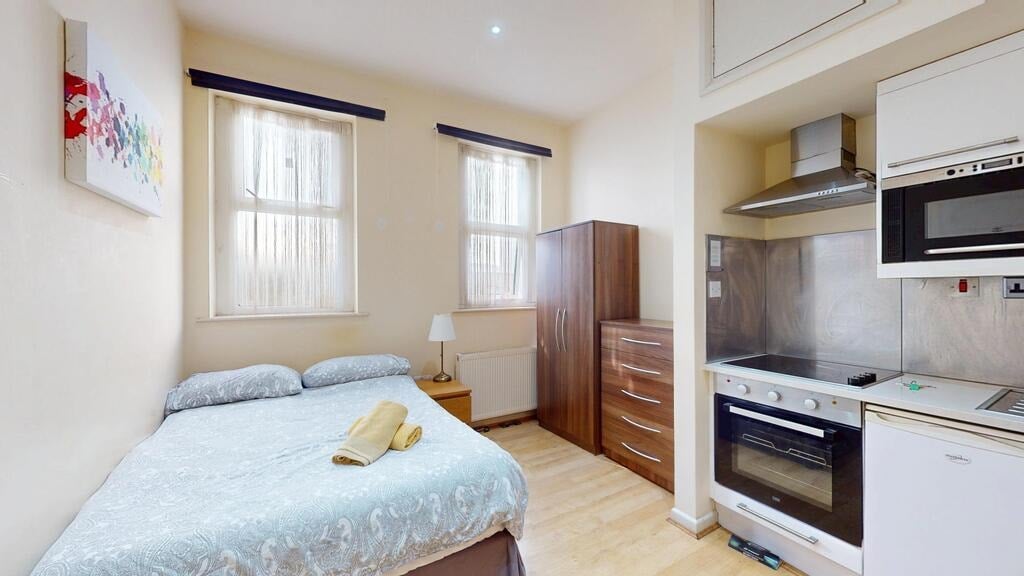 Room Brondesbury Park in Greater London