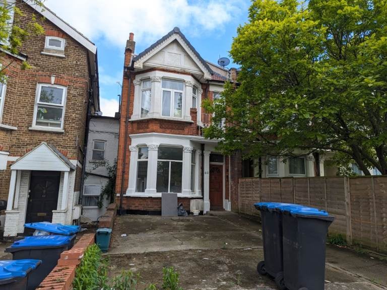 Flat Church Road in Greater London