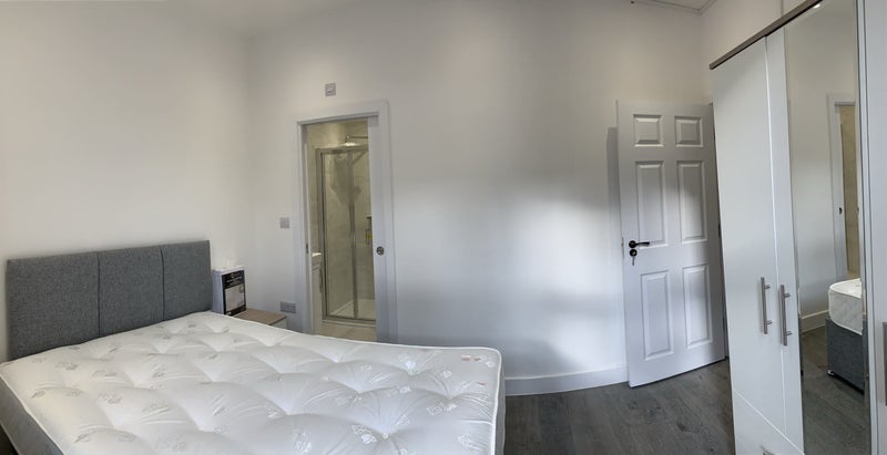 Room Fortescue Road in Greater London