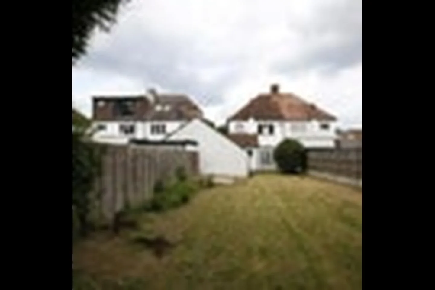Room Petts Wood Road in Greater London