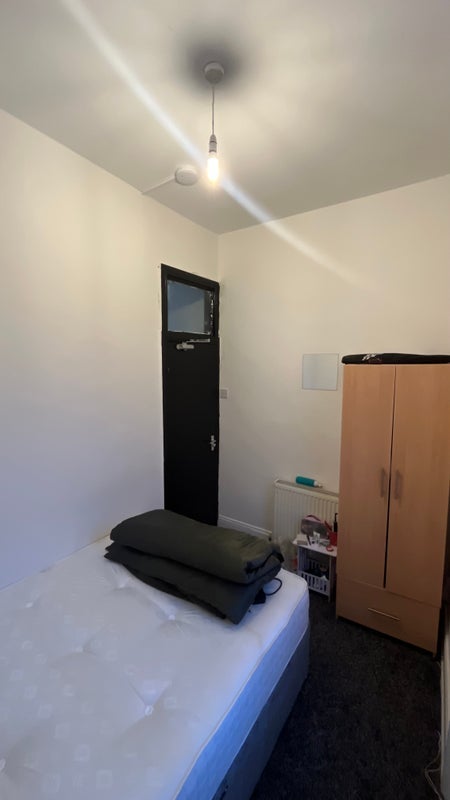 Room Callerton Place in Newcastle upon Tyne