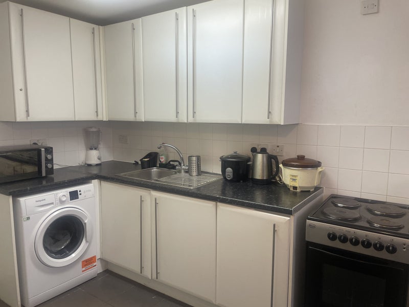Room Sun Passage in Greater London