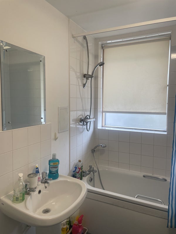 Room Sun Passage in Greater London