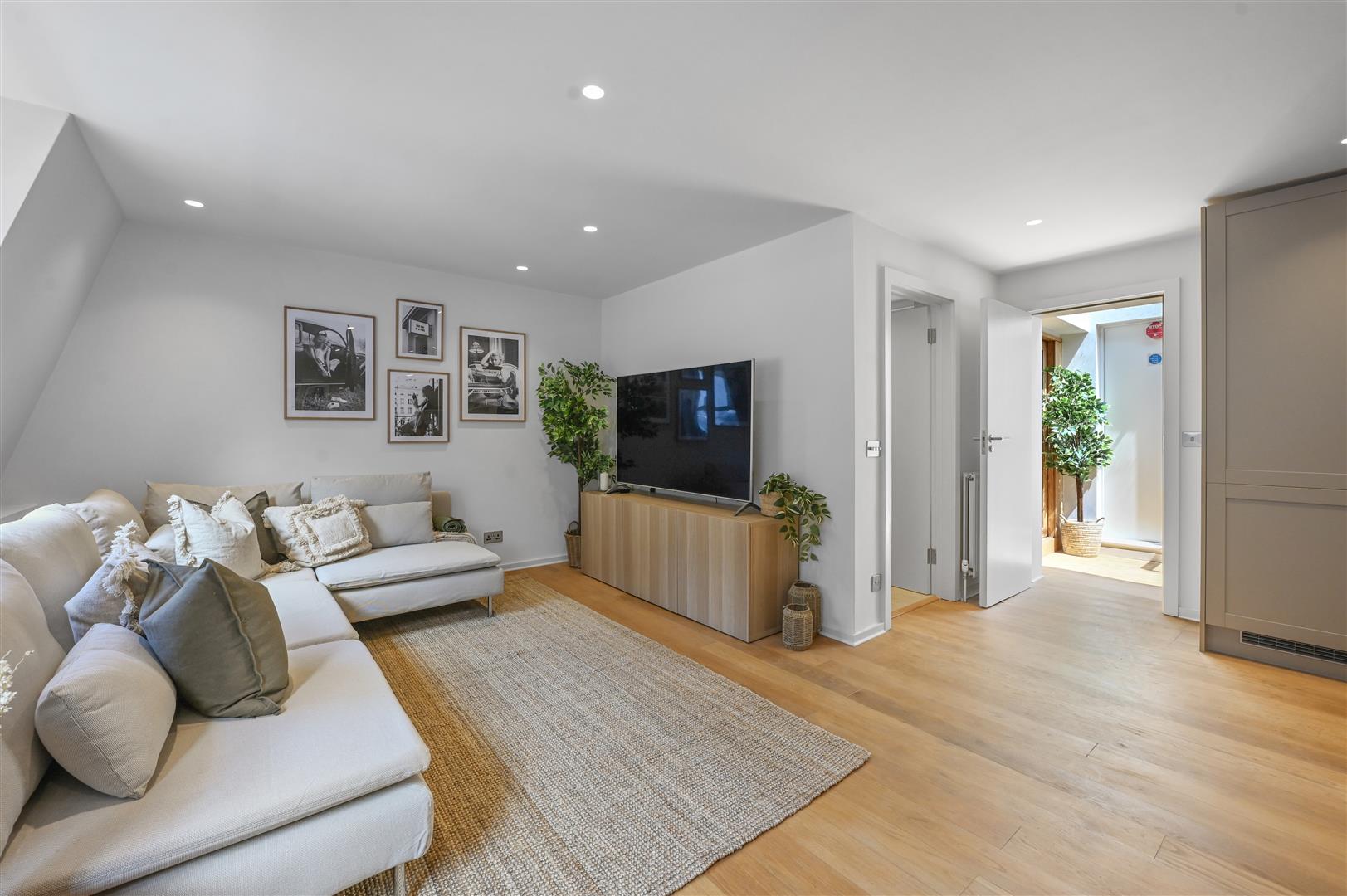 Flat Bingham Place in City of Westminster