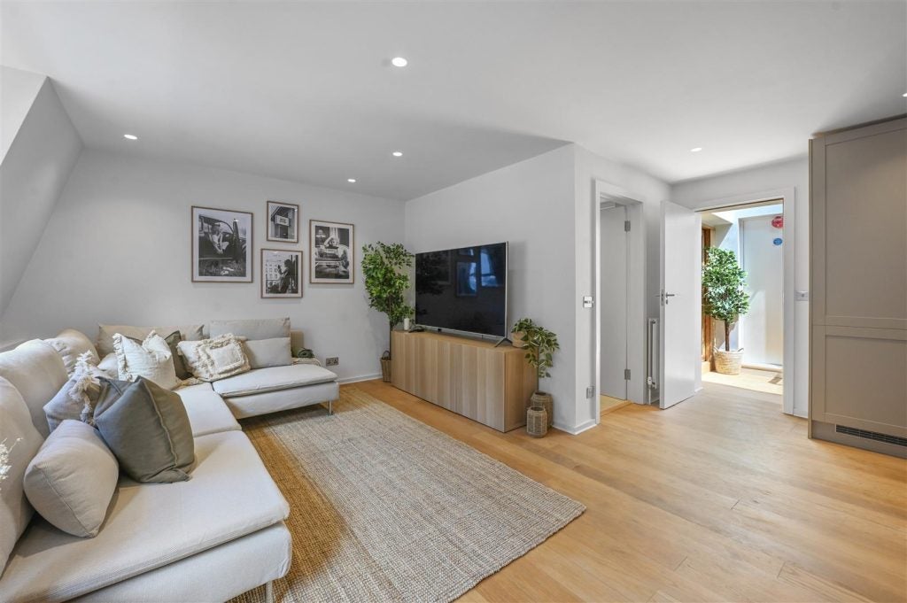 Flat Bingham Place in City of Westminster