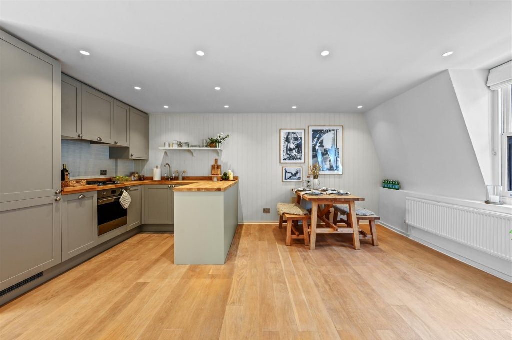 Flat Bingham Place in City of Westminster