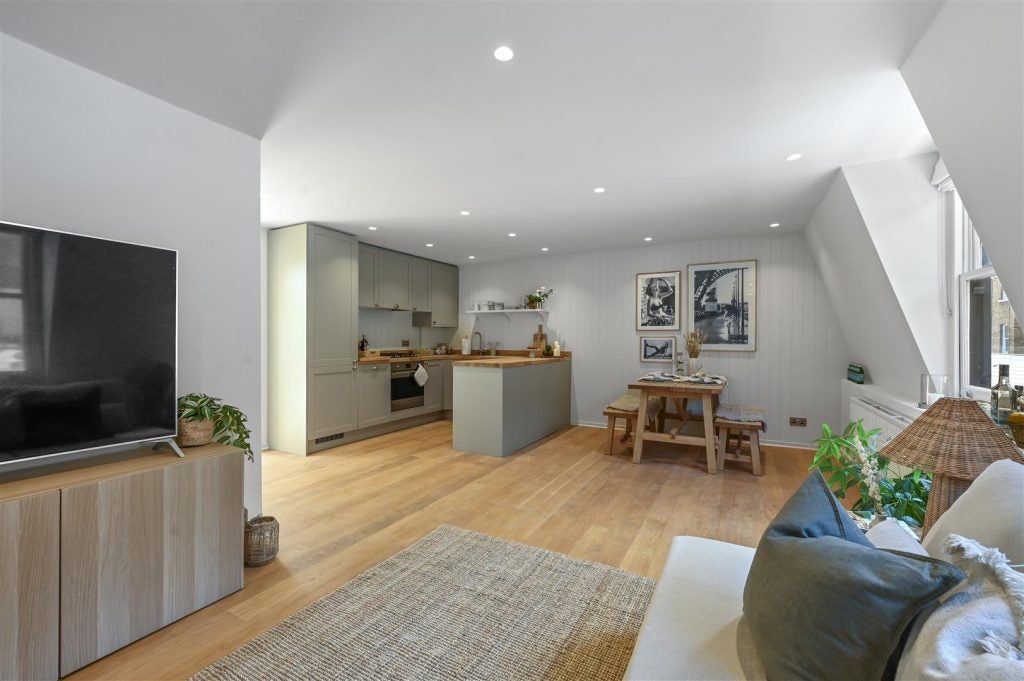 Flat Bingham Place in City of Westminster