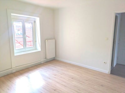 Flat Rue des Platanes in Feurs