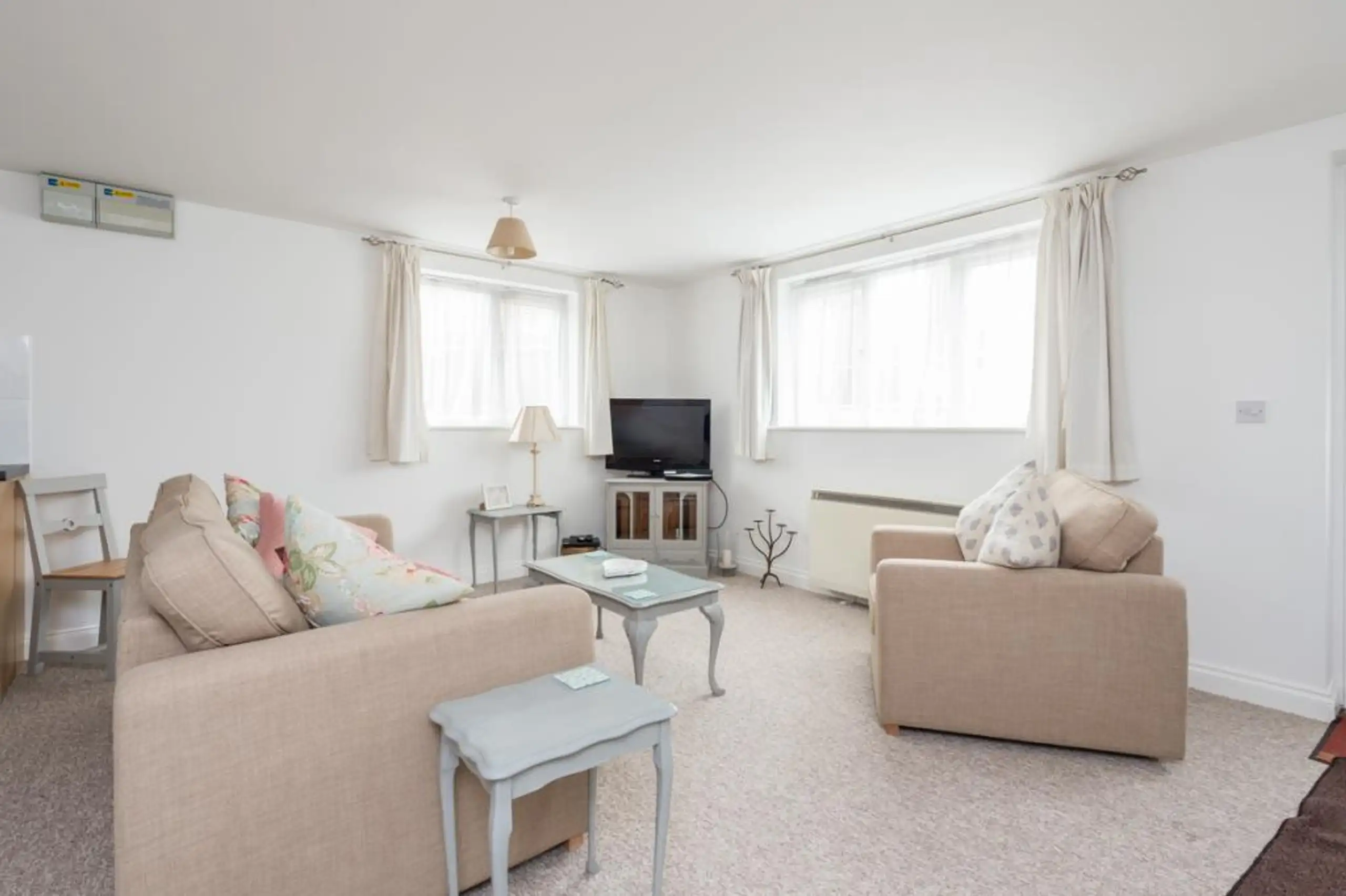 Flat Witney Road in West Oxfordshire