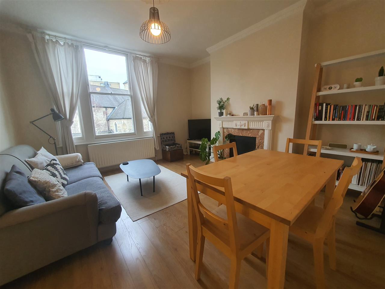 Flat Tufnell Park Road in Greater London