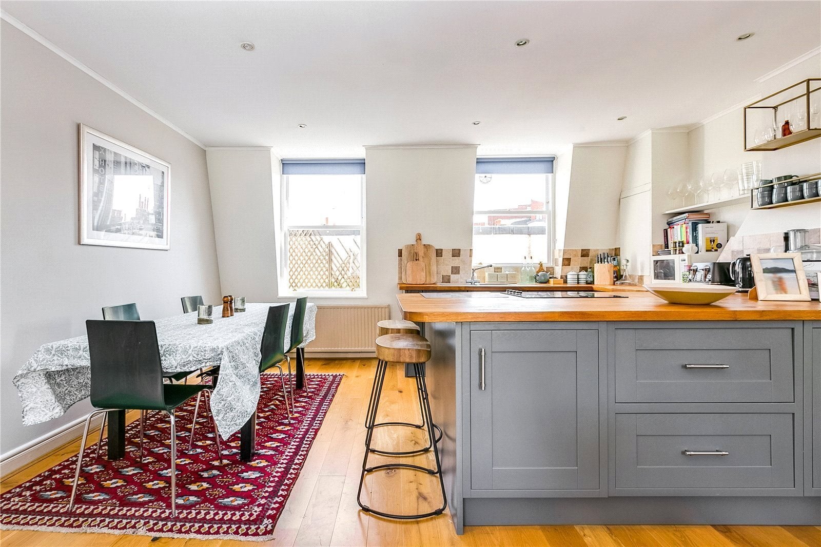 Flat Belgrave Road in City of Westminster