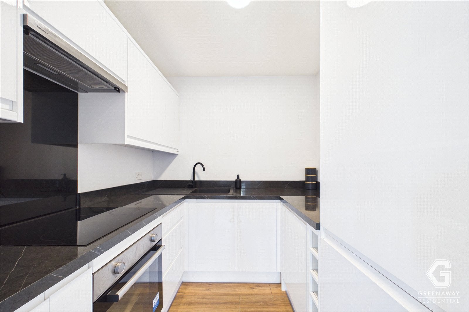 Flat Garlands Road in Reigate and Banstead