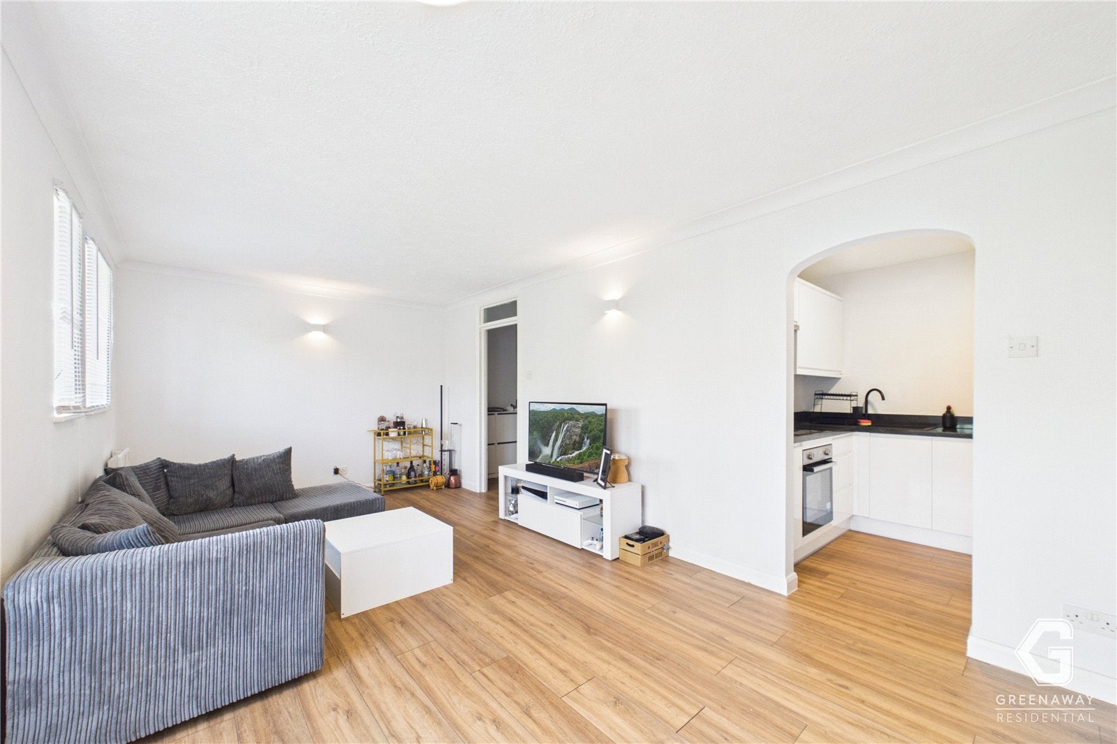Flat Garlands Road in Reigate and Banstead