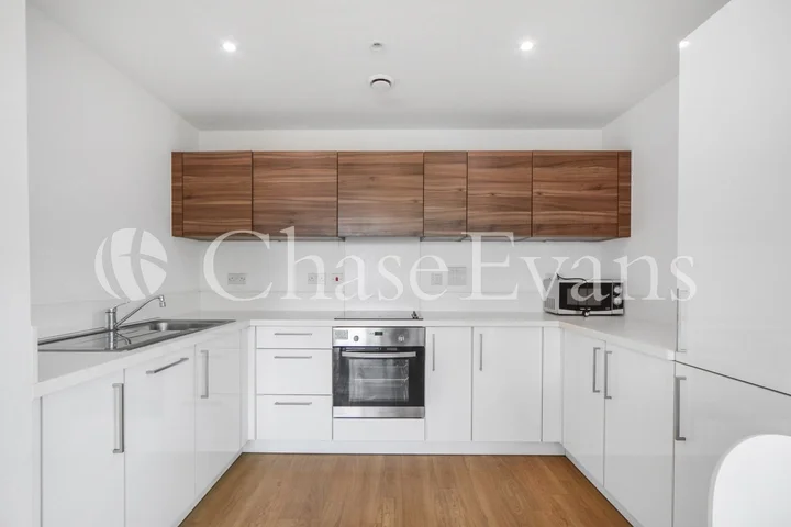 Flat Harston Walk in Greater London