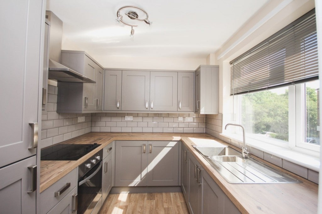 Flat Ladybank in Bracknell