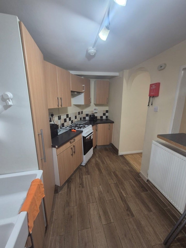 Room George Mews in Greater London