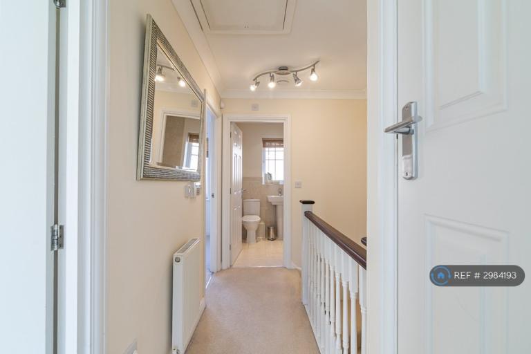 House Capel Crescent in Greater London