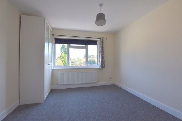 Flat Uxbridge Road in Greater London