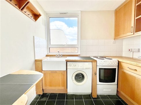 Flat Highgate Hill in Greater London