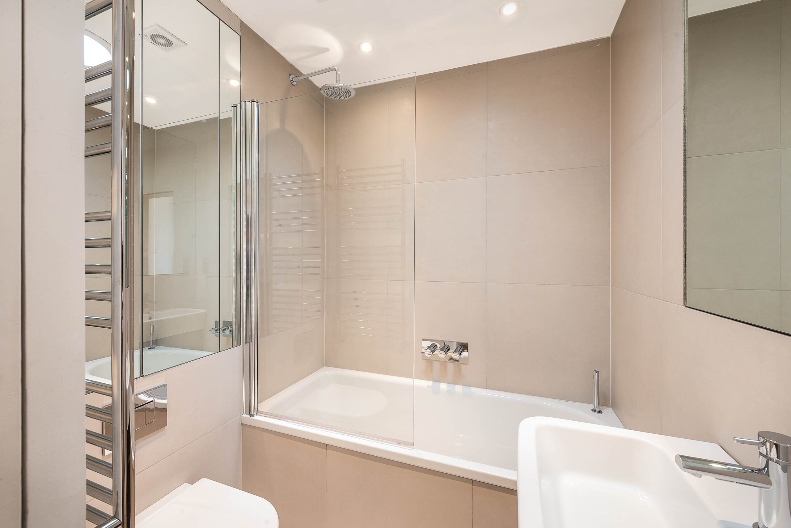 Flat Sloane Street in Greater London