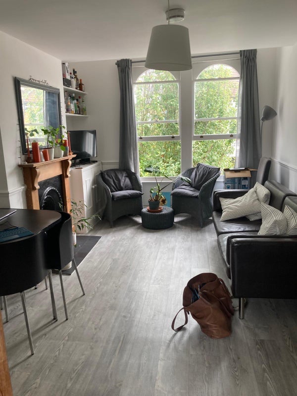Room Plato Road in Greater London