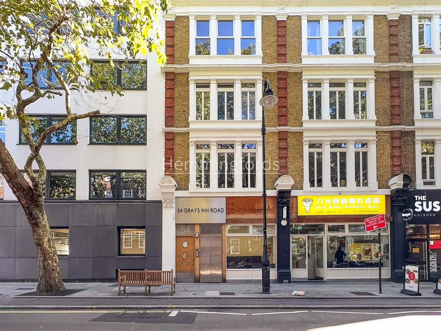 Flat Gray's Inn Road in Greater London