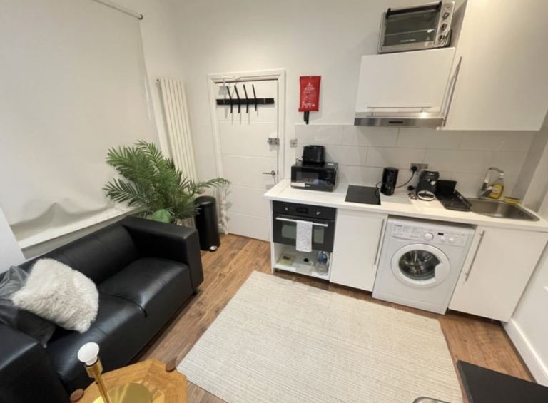 Flat Greatorex Street in Greater London