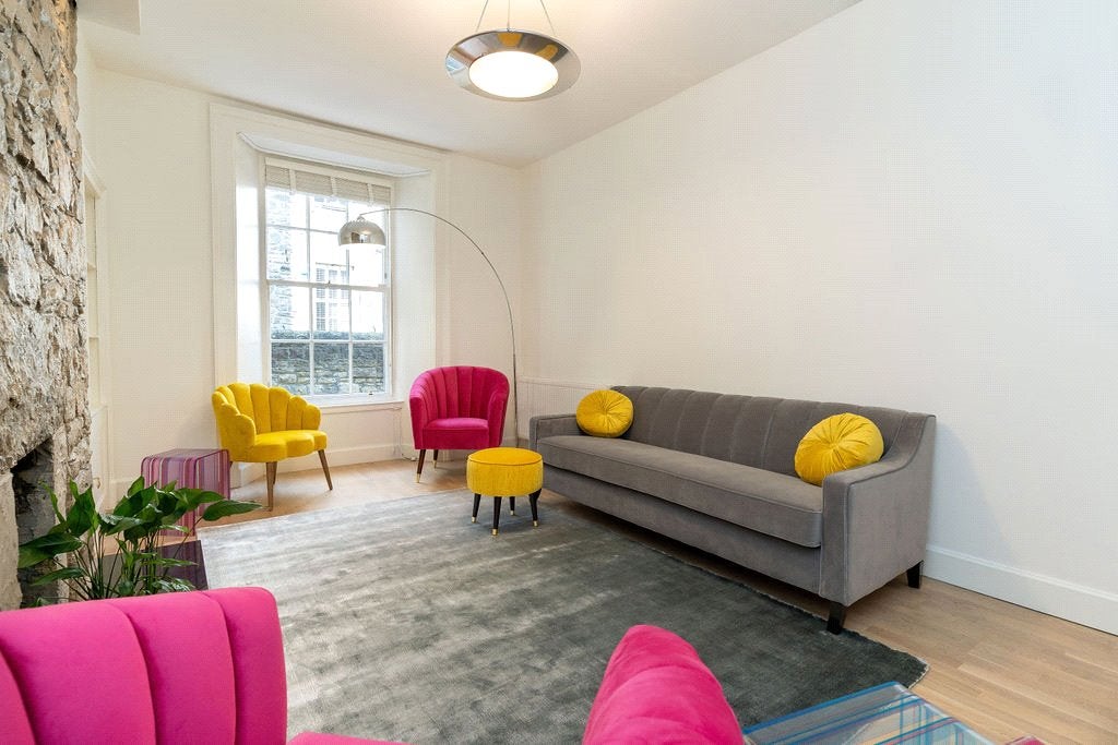 Flat Raeburn Street in City of Edinburgh