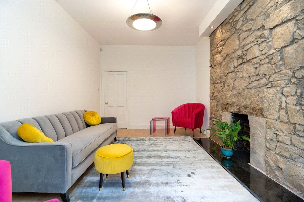 Flat Raeburn Street in City of Edinburgh