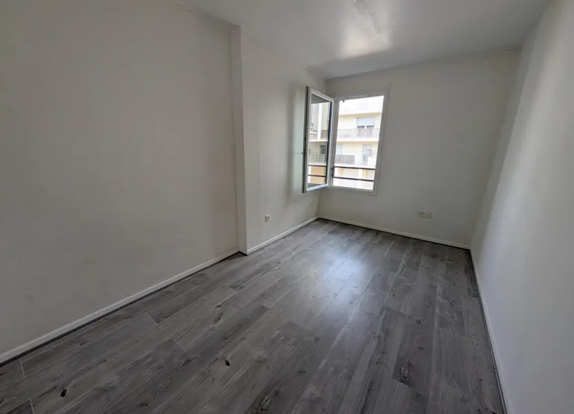 Flat Rue de Fromont in Ris-Orangis