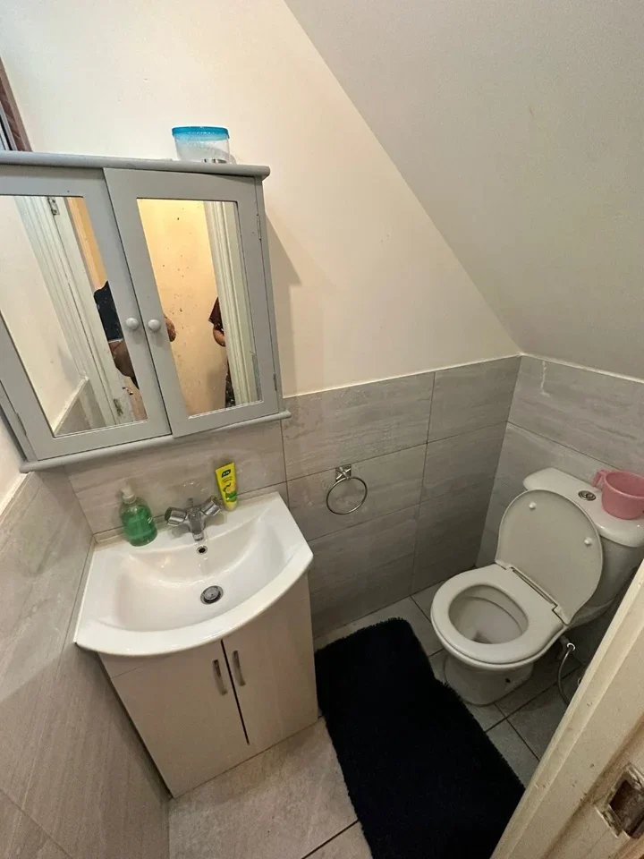 Room Churchill Road in Greater London