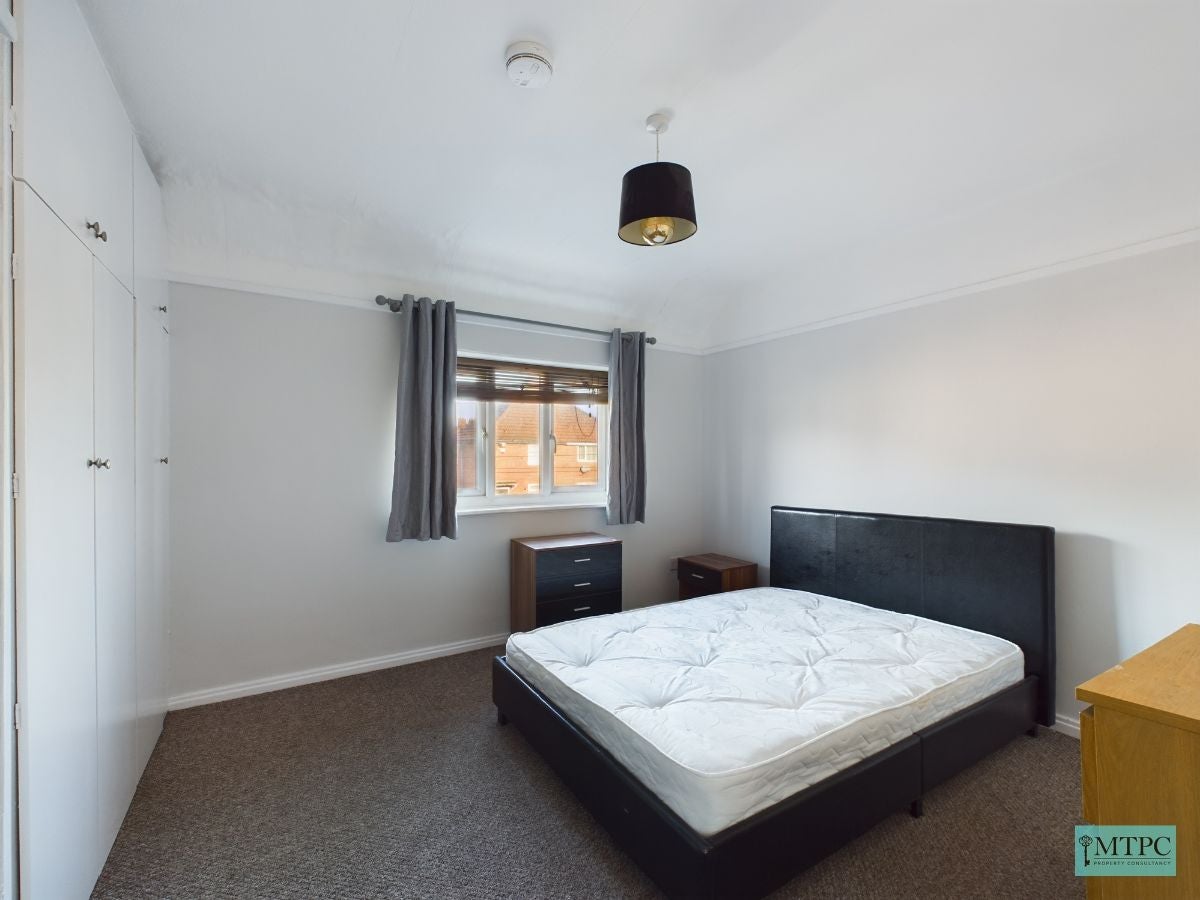 Room Crombie Avenue in York