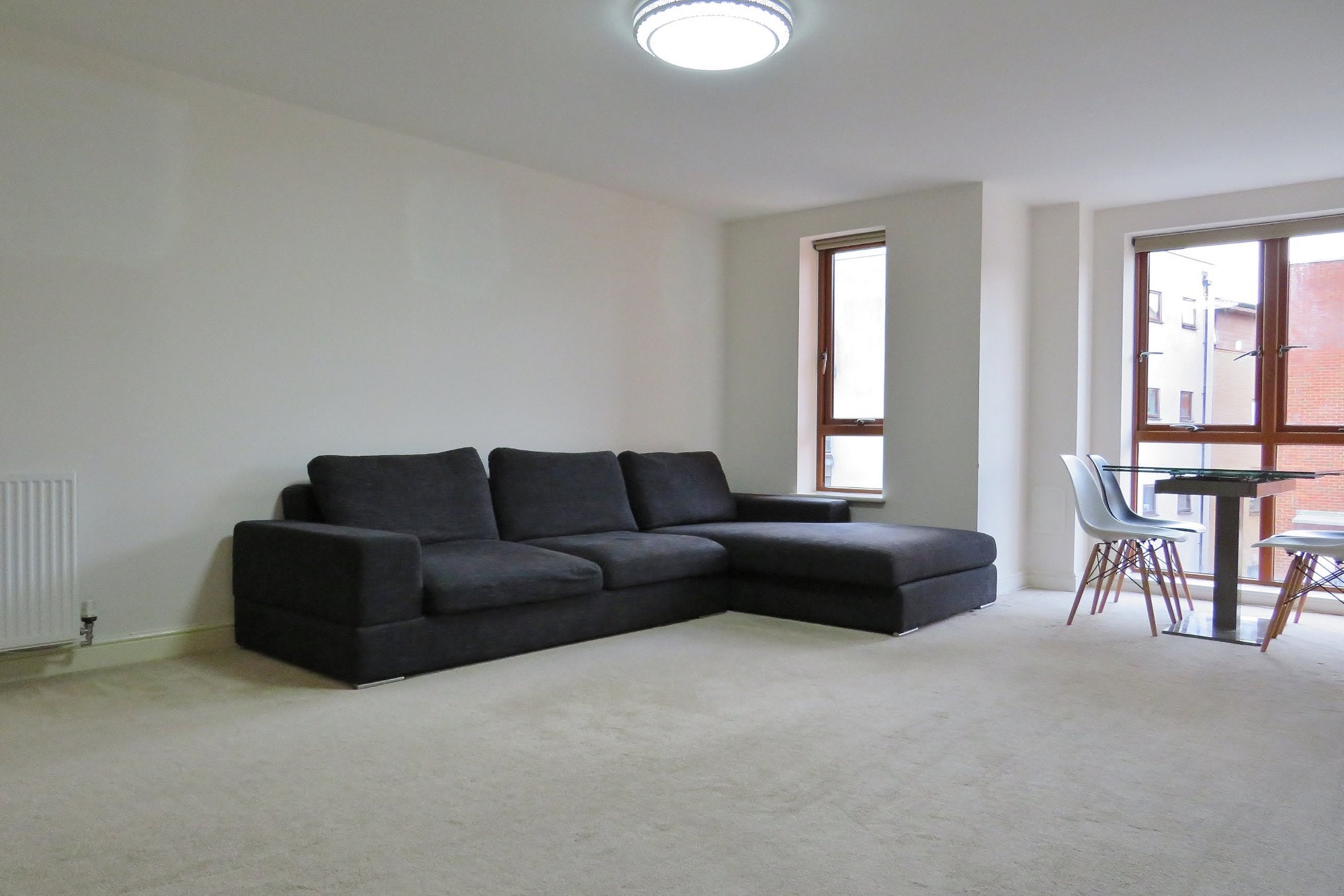 Flat Commonwealth Drive in Crawley
