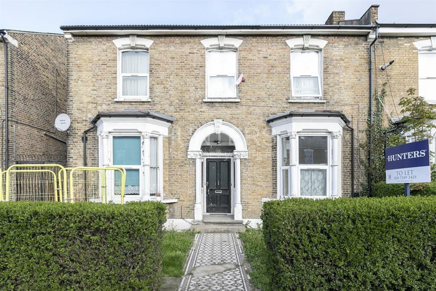 Flat Lordship Park in Greater London