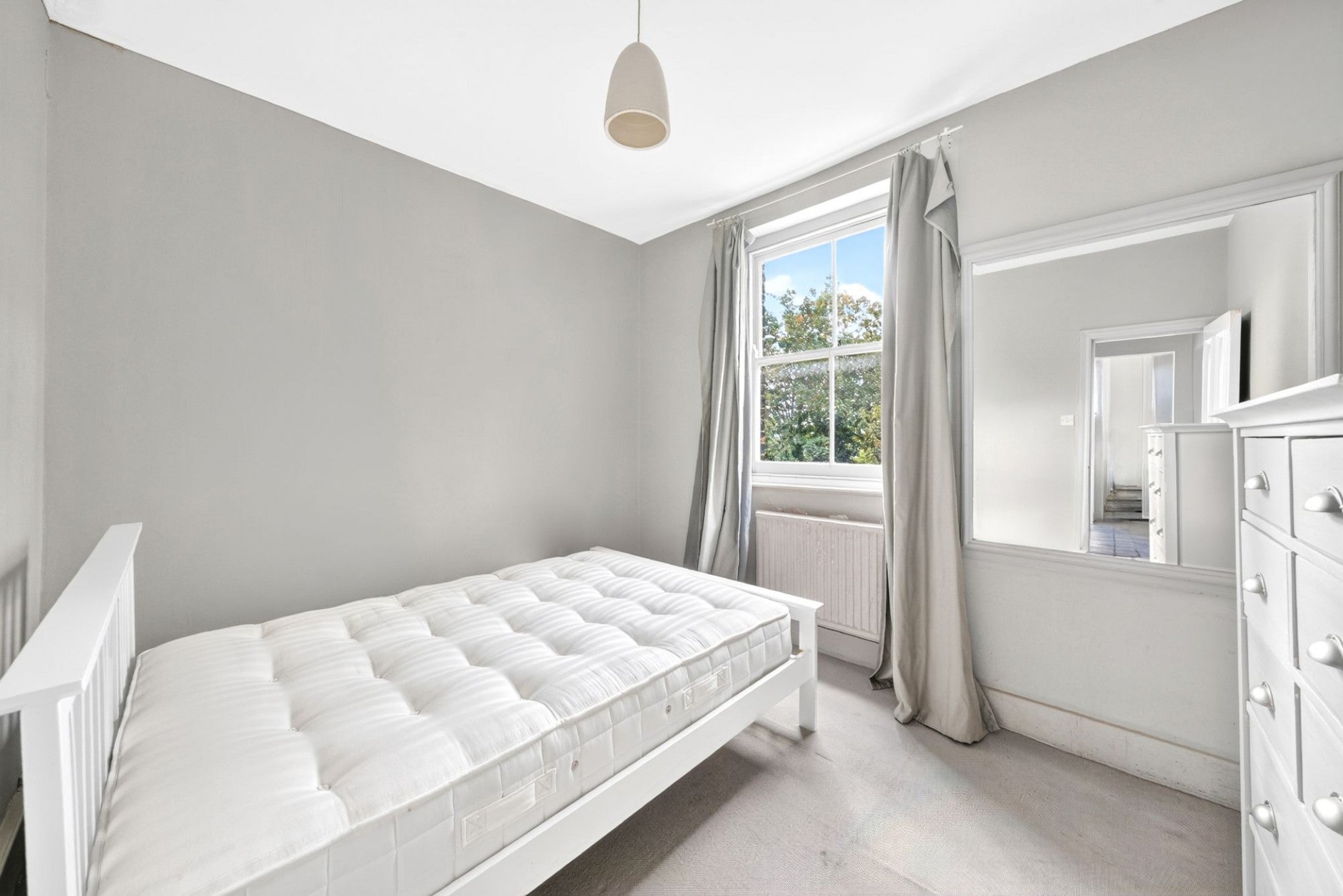Flat Quernmore Road in Greater London