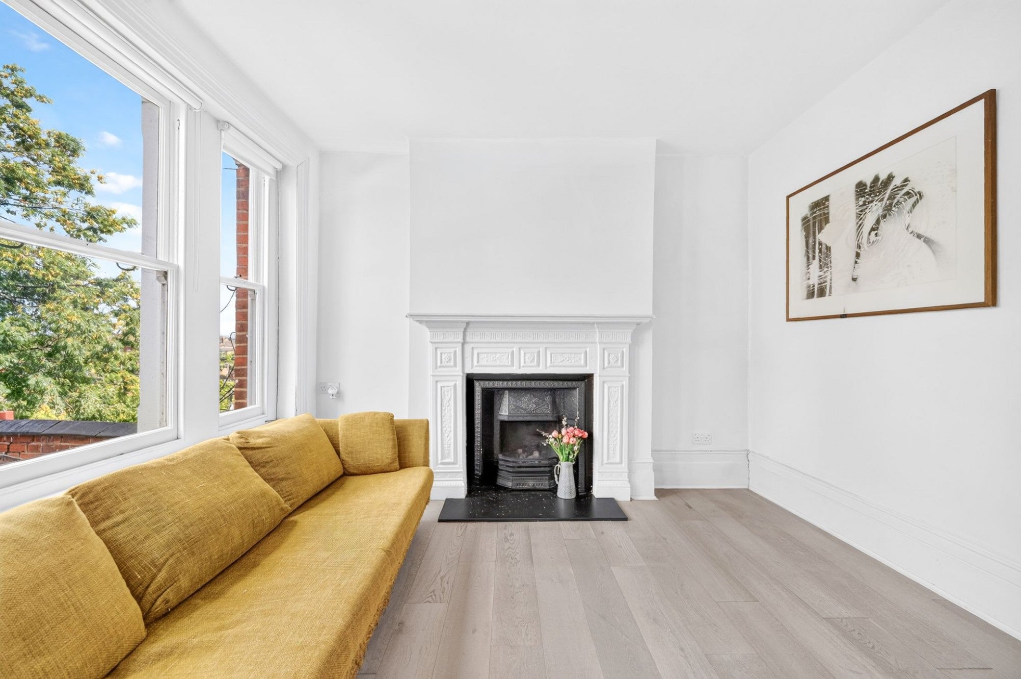 Flat Quernmore Road in Greater London