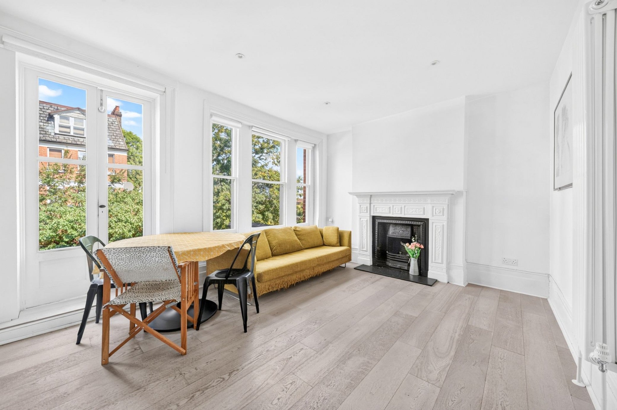 Flat Quernmore Road in Greater London